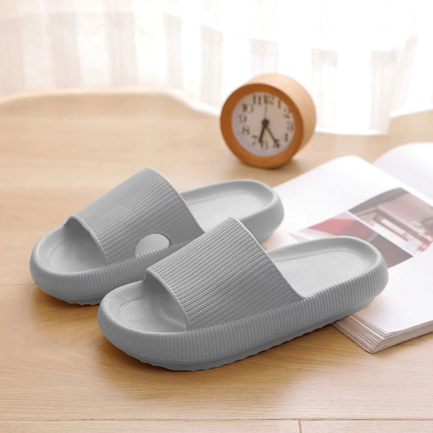Cloud Slippers for Women and Men,Pillow Slippers Thicken Sole Cloud Cushion Slides Super Comfy Soft Foam Slides Non Slip Shower Bathroom Slides Sandals
